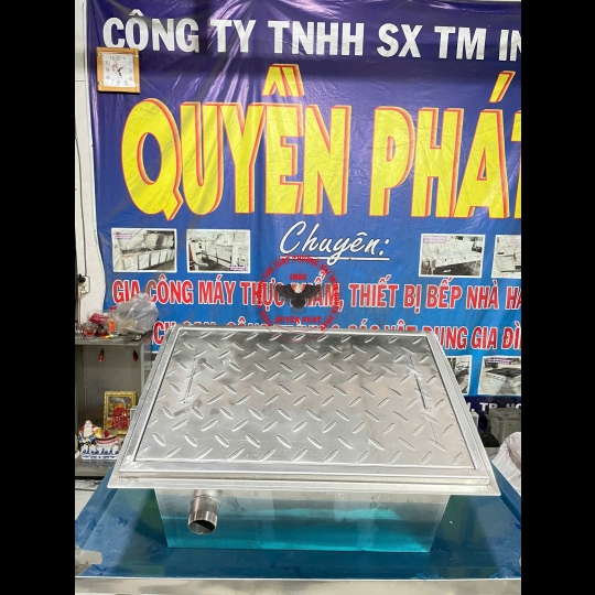 Bẫy tách mỡ âm sàn