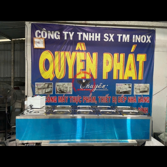 Khay hâm nóng thức ăn để bàn