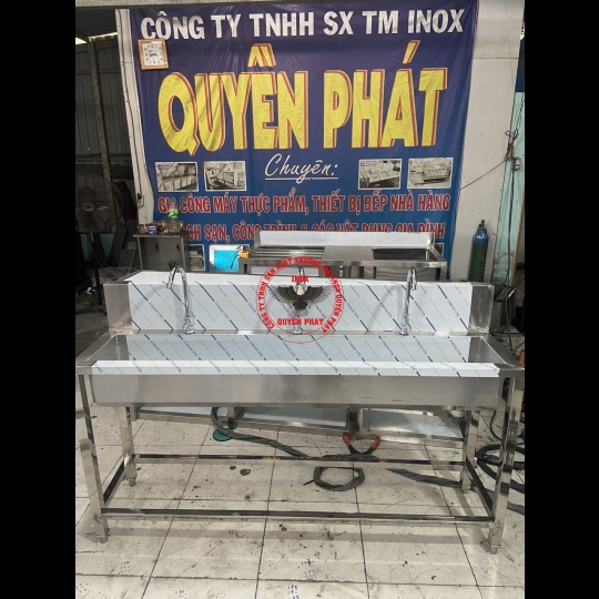 Máng rửa tay 3 vòi người lớn