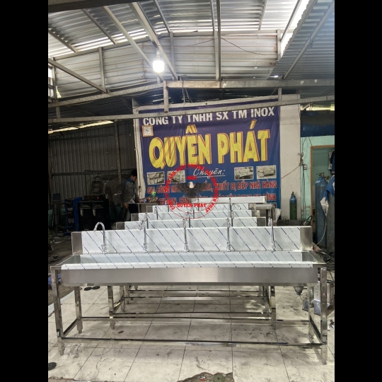 Máng rửa tay 5 vòi