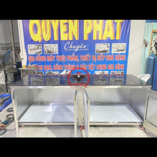 Quầy pha chế 1700 mm